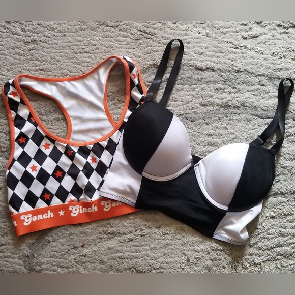 Tops - 💋3/$20 Two under shirt tops